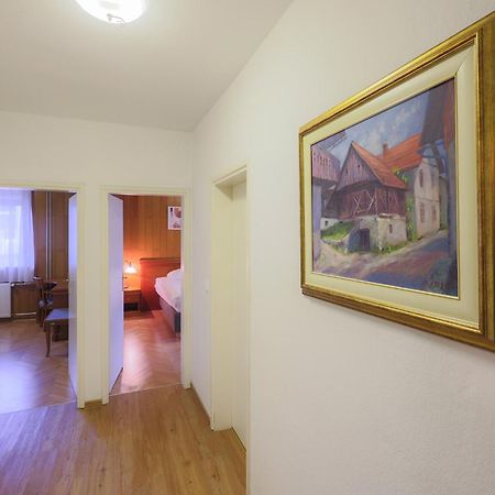 Papas Apartment Lesce  Ngoại thất bức ảnh
