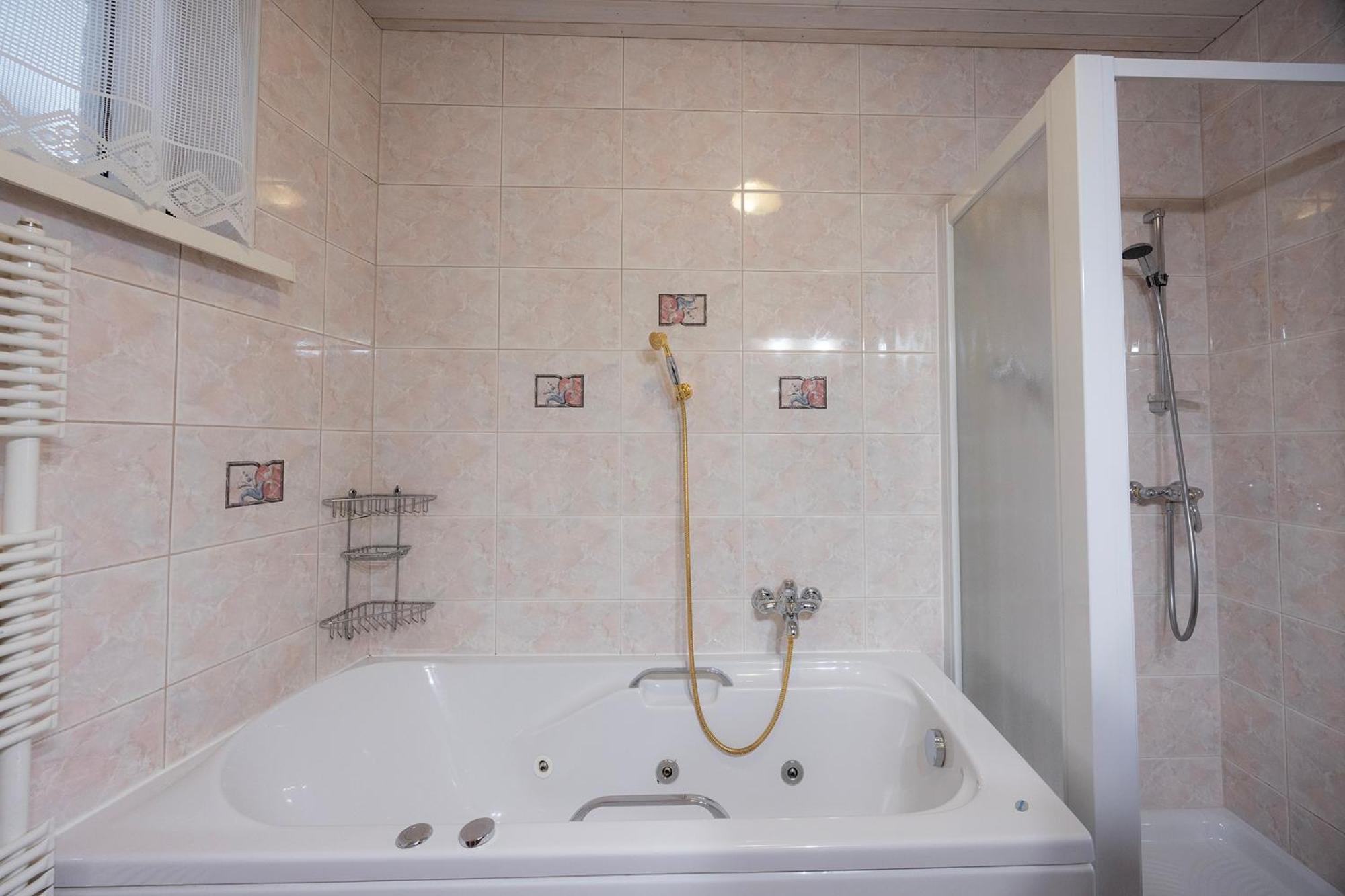 Papas Apartment Lesce  Ngoại thất bức ảnh