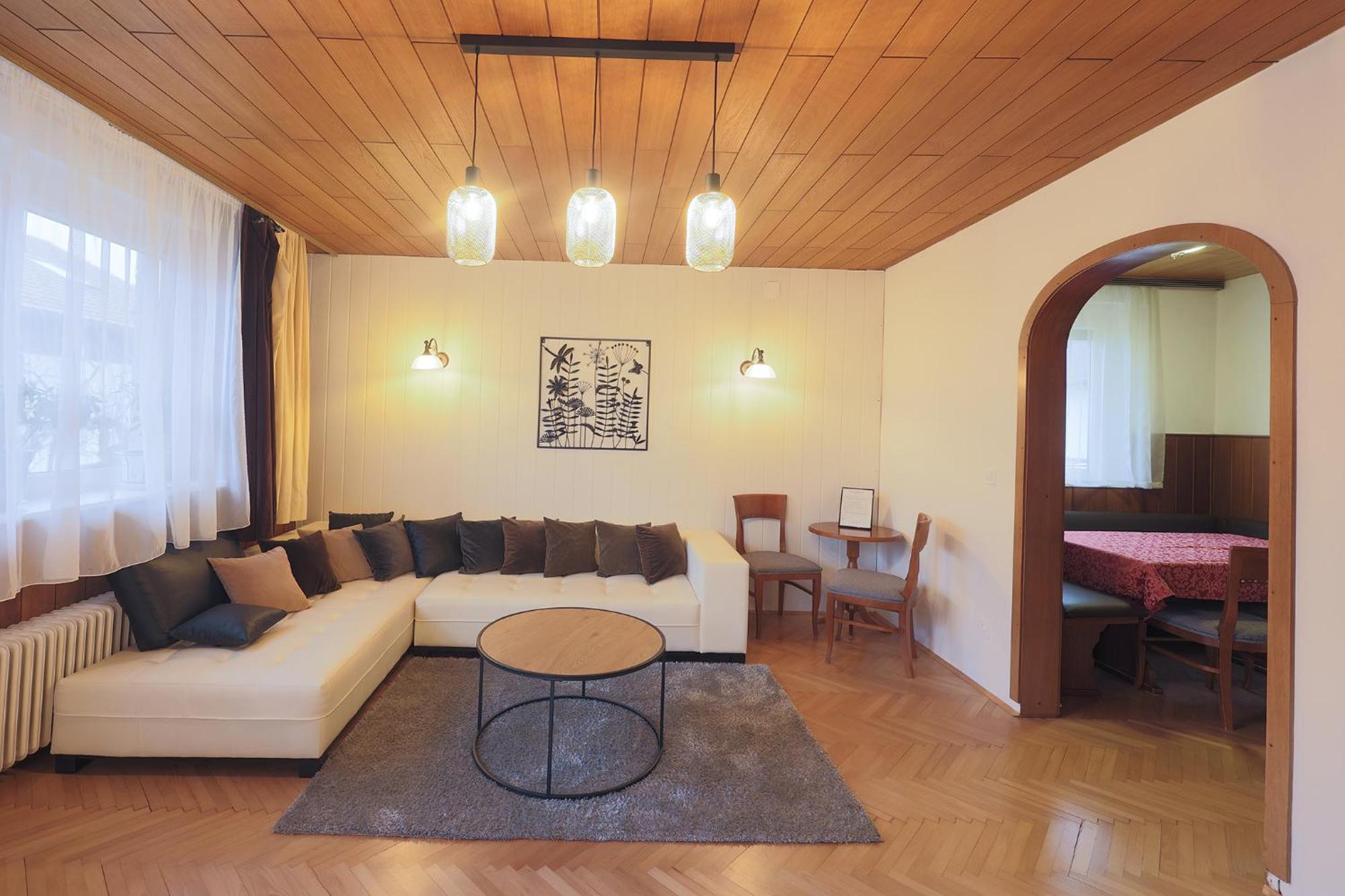 Papas Apartment Lesce  Ngoại thất bức ảnh